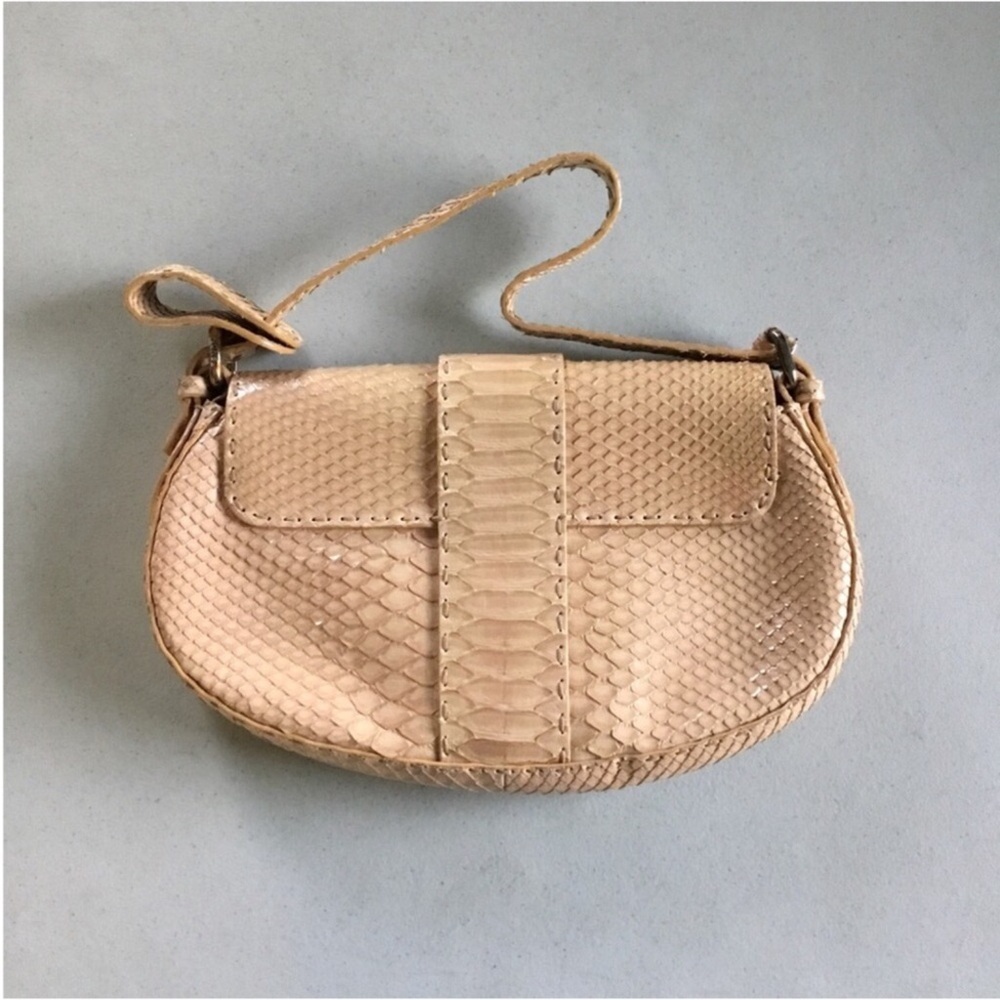 FENDI - Picture 12 of 15